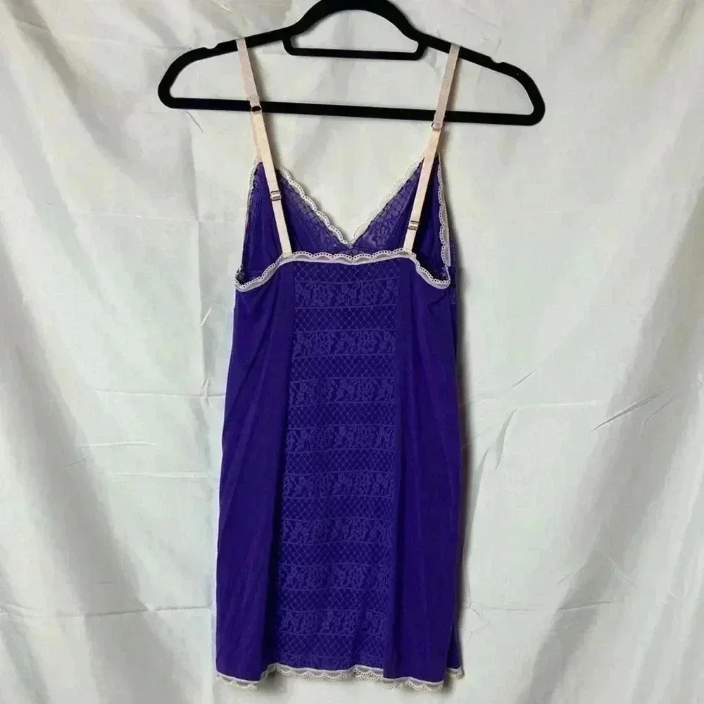 Victoria‎ secret night gown